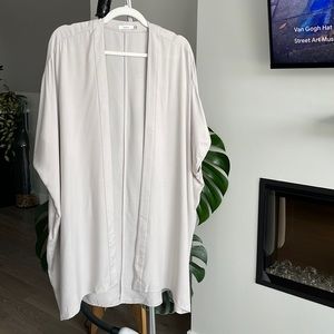 Aritzia Talula grey cape / kimono XXS/XS